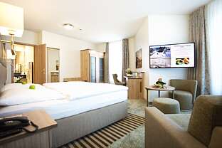 Kompfort- Doppelzimmer Hotel & Restaurant Weißer Hirsch Kompfort- Doppelzimmer Hotel & Restaurant Weißer Hirsch