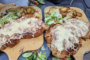 XXL Schnitzel XXL Schnitzel